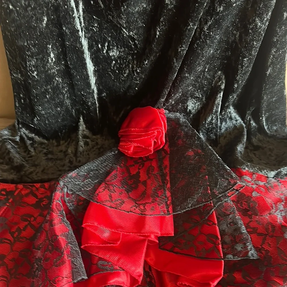 Chic Black and Red Ruffle Long Sleeve Dress - Picture 6 of 8